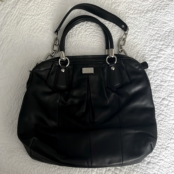 Medium size black leather Coach purse. - Picture 1 of 2
